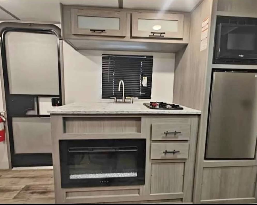 2023 Keystone RV Colman Lantern 17b available for rent in Kimberly Idaho