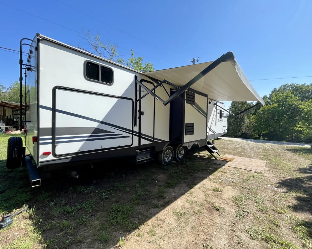 2019 Sunset Trail Super Lite  by Crossroads RV for rent in 76692