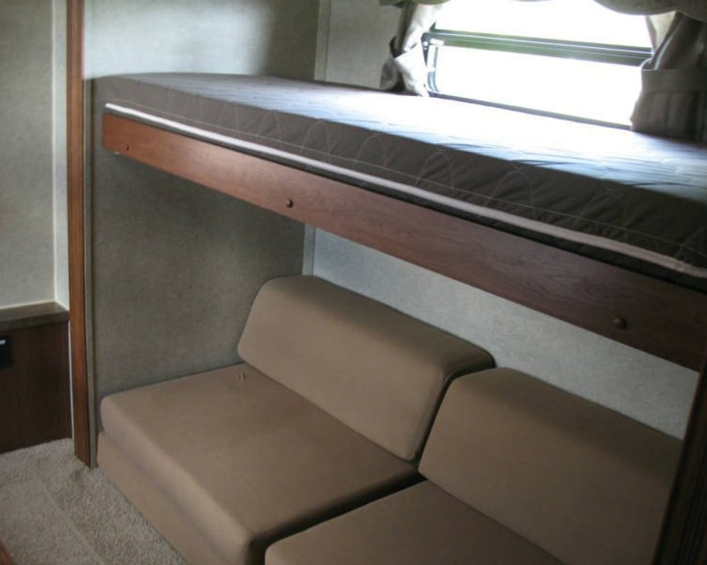 2015 Rockwood Signature Ultra Lite  by Forest River for rent in 72802
