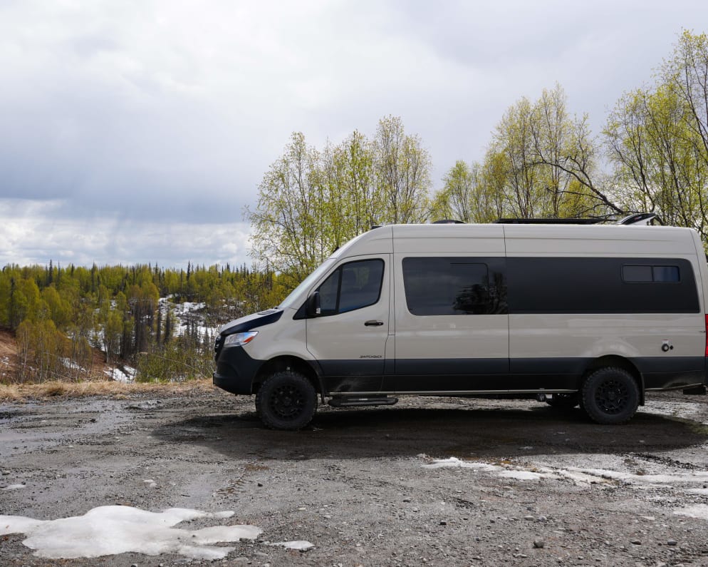Class B RV for Rent in Anchorage, Alaska - RVUSA.com