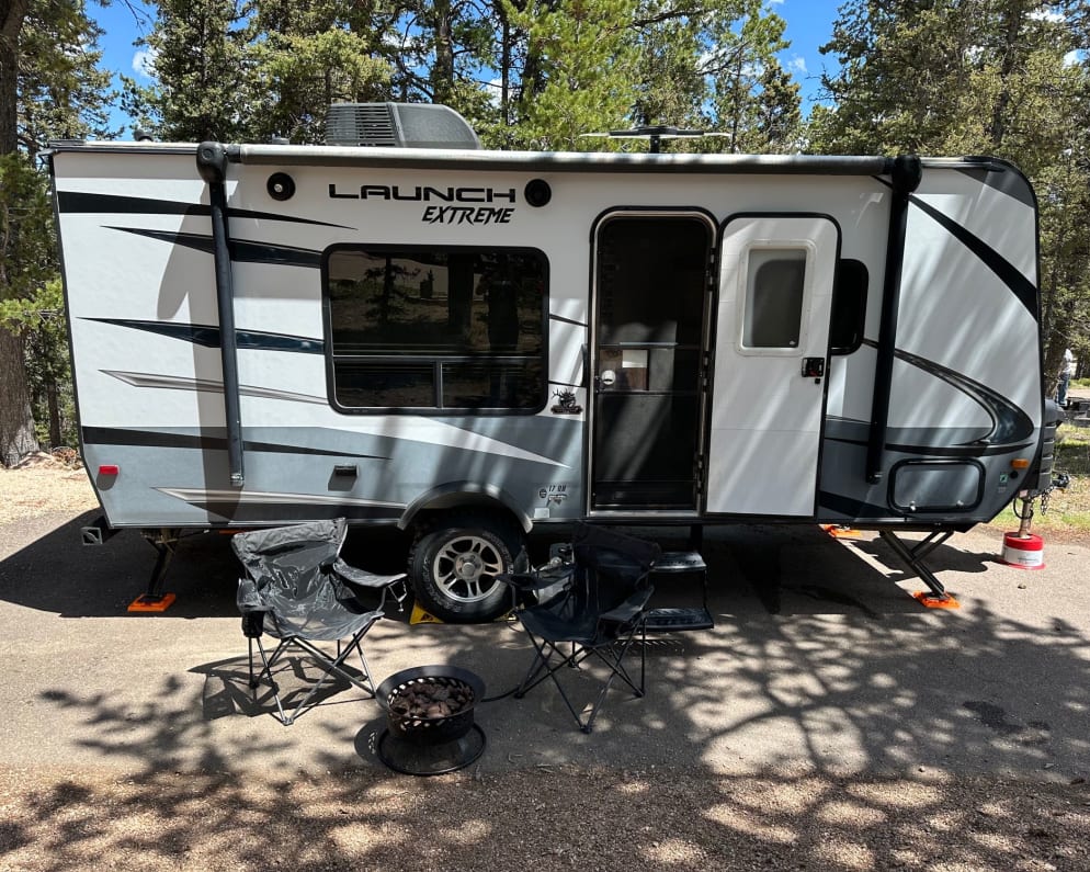 2018 Launch Outfitter Extreme  by Starcraft for rent in 81401