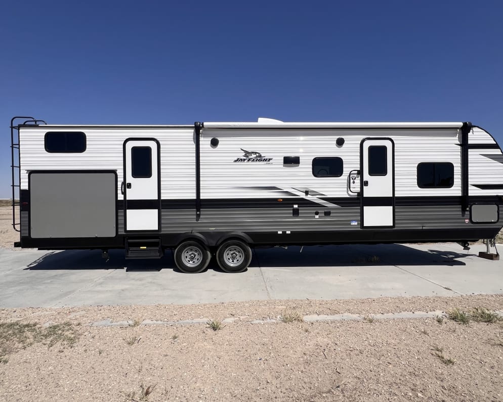 2023 Jayco Jay Flight Travel Trailer for rent in Adelanto California