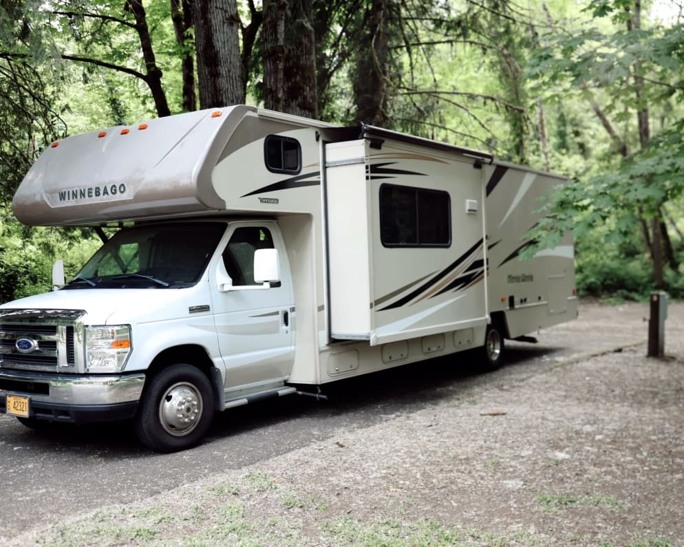 2017 Winnebago Minnie Winnie Class C for rent in Molalla Oregon
