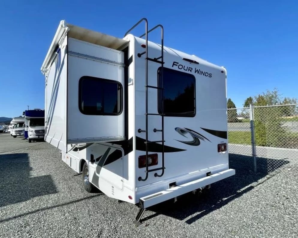2021 Thor Four Winds Class C for rent in Victoria British Columbia