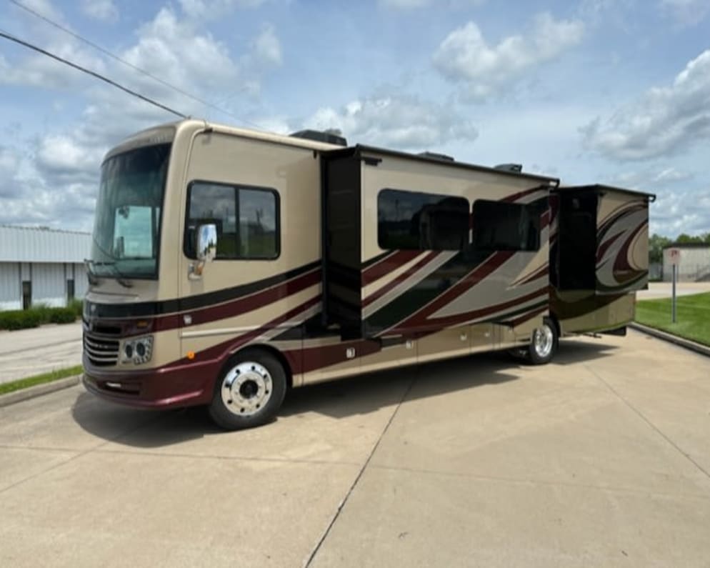 2018 Fleetwood Southwind 37H available for rent in COLUMBIA Missouri