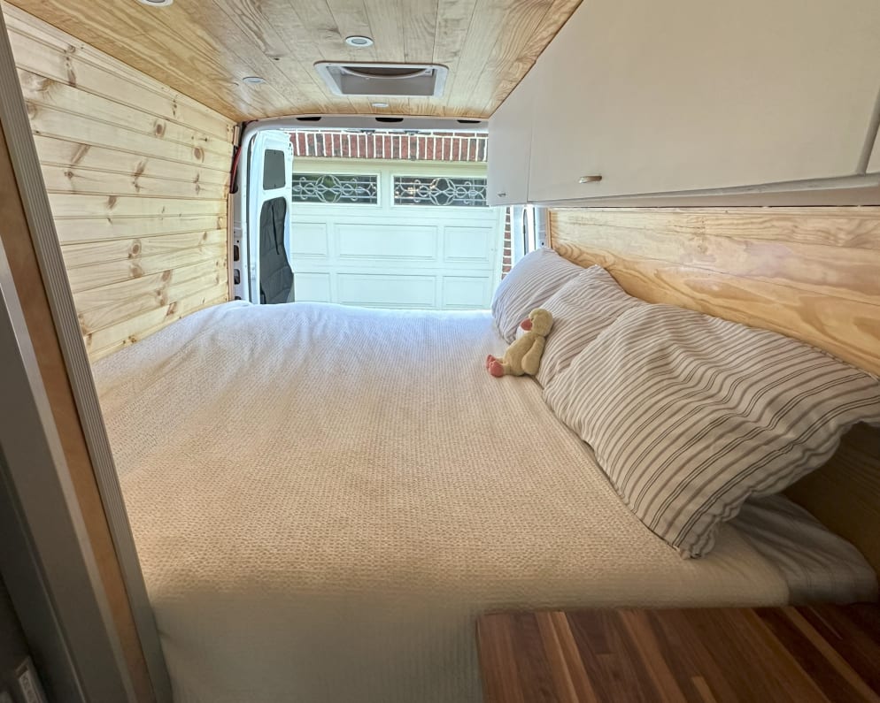 2021 Mercedes-Benz Sprinter available for rent in Anchorage Alaska