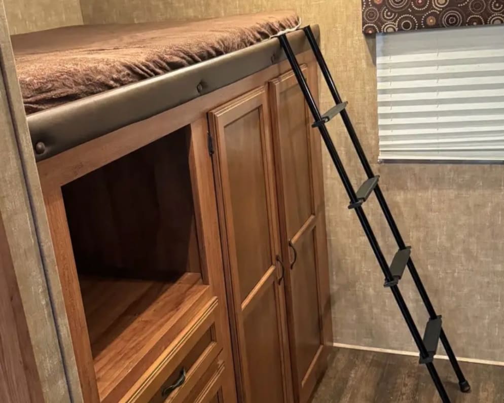 2015 Kz spree Bhs 322  by KZ for rent in 47327