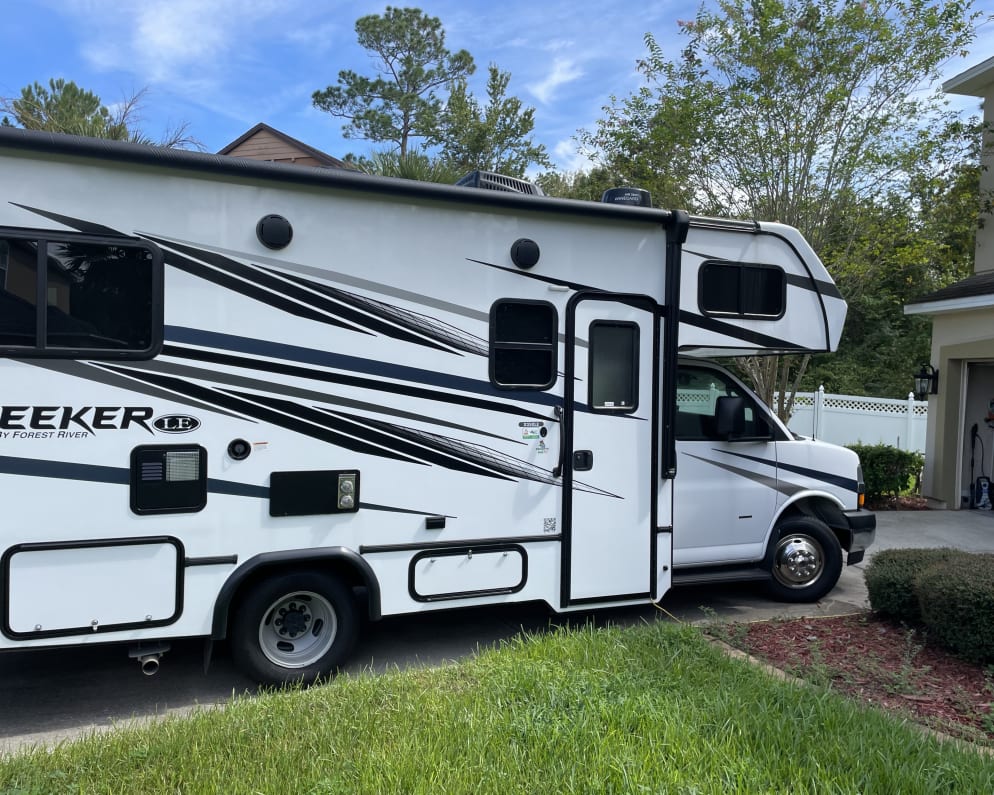 2023 Sunseeker LE  by Forest River for rent in 32221