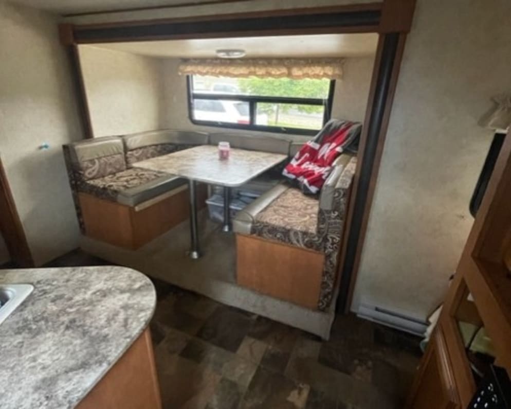 2013 Apex  by Coachmen for rent in V1J 0E9