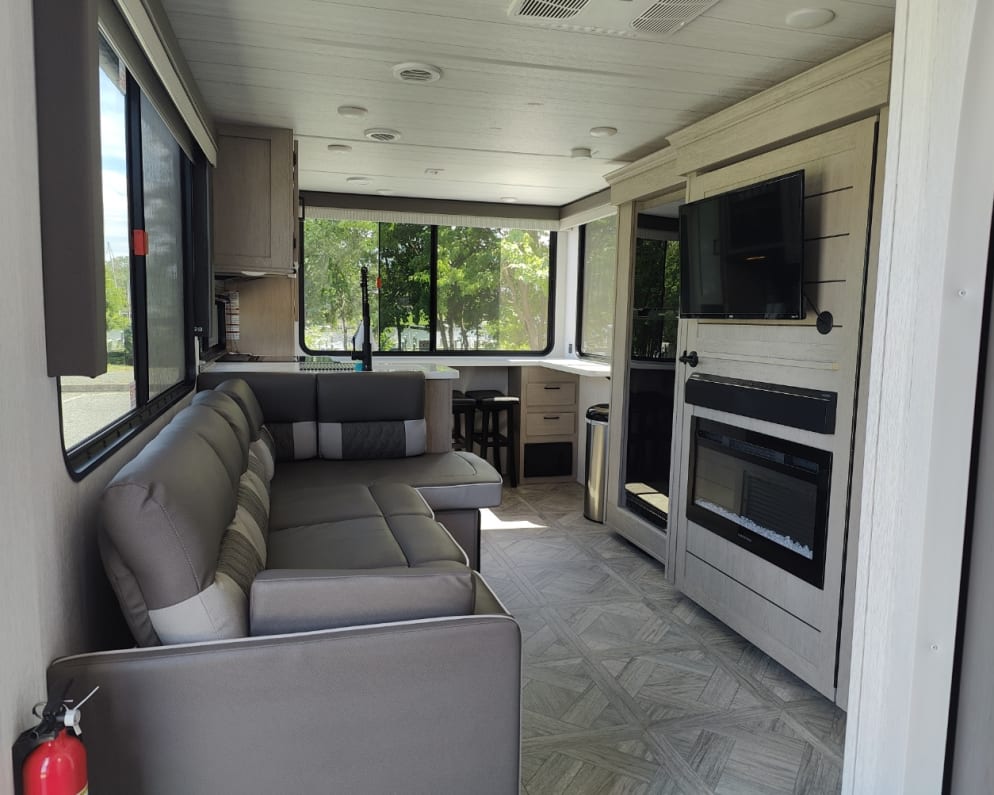 2024 Salem Cruise Lite  by Forest River for rent in 