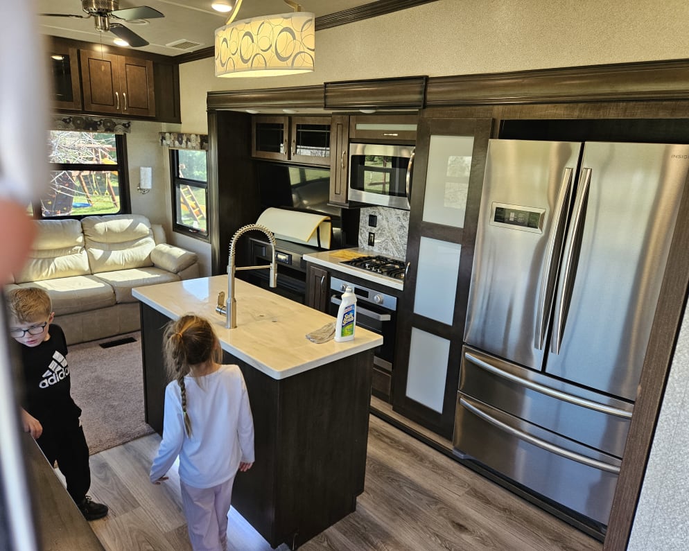 2020 Cedar Creek Silverback Fifth Wheel for rent in Rio Wisconsin