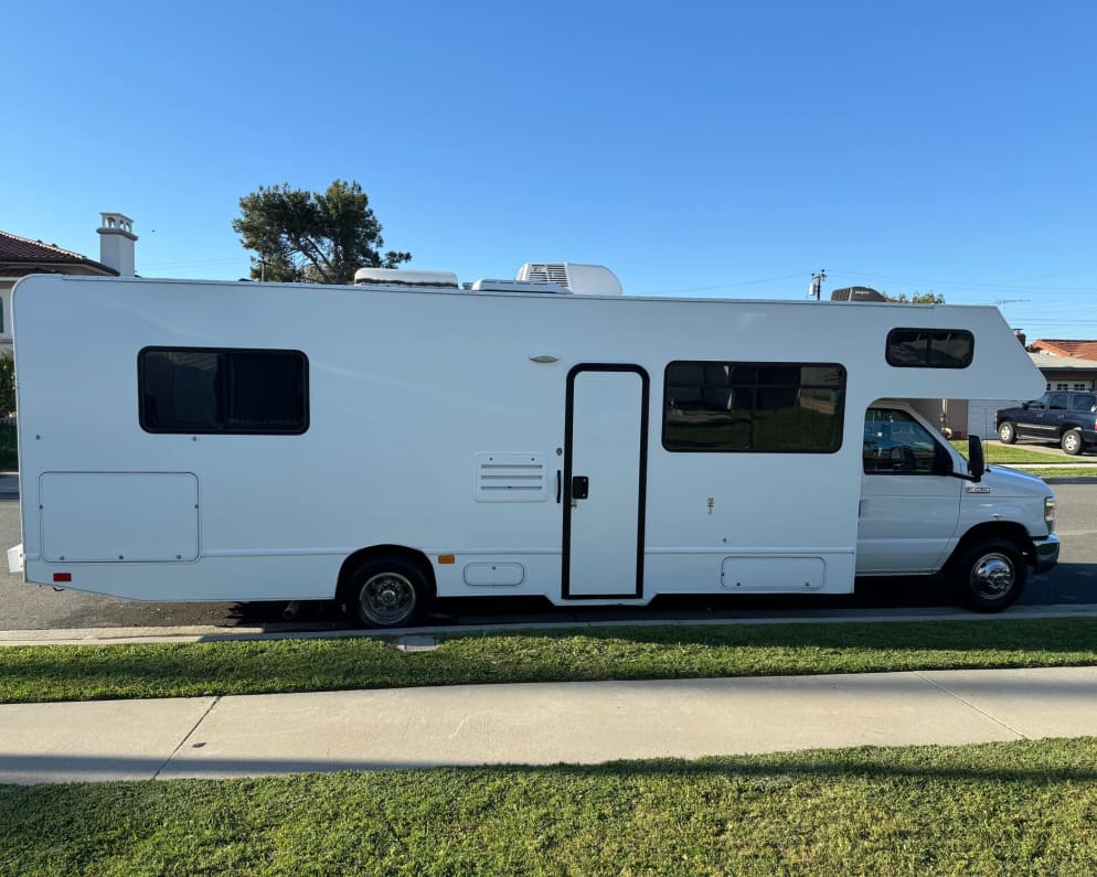 2020 Thor Majestic Class C for rent in Huntington Beach California