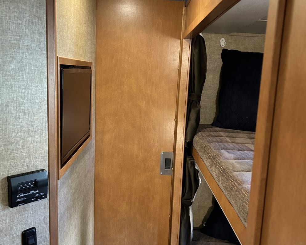 2017 Minnie Winnie  by Winnebago for rent in 84032