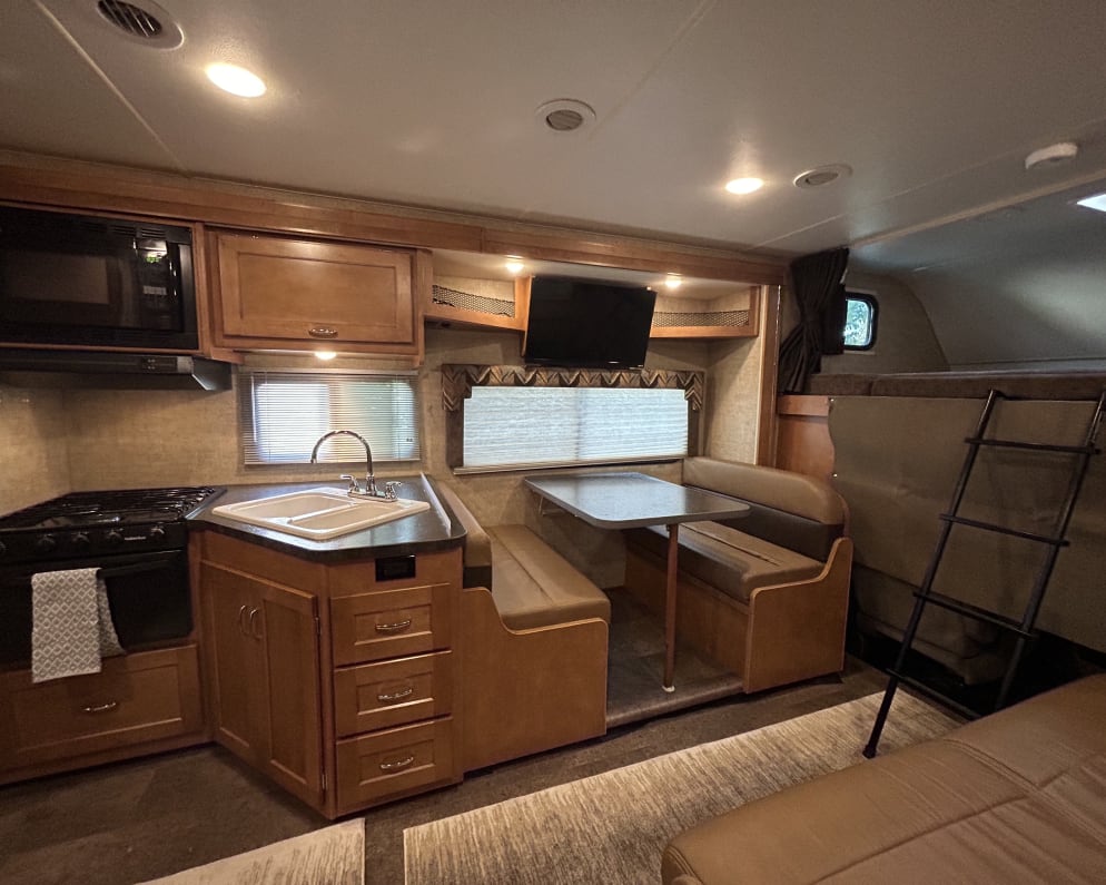 2017 Winnebago Minnie Winnie Class C for rent in Heber City Utah