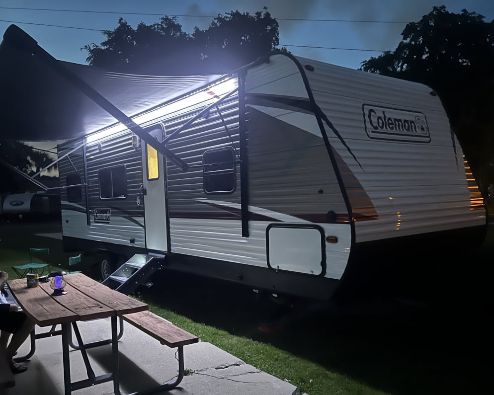 2020 Coleman Lantern Toy Hauler Series M-250TQ- Pet Friendly + 6 person tent Toy Hauler for rent in Valencia California