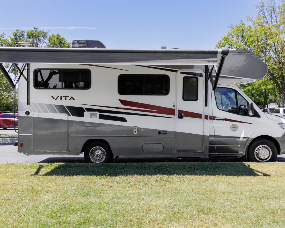 2020 Vita  by Winnebago for rent in 94520