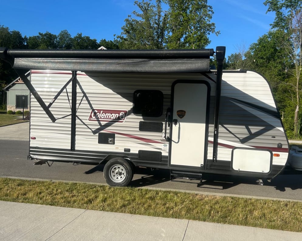 2020 Lantern 17FQ  by Coleman for rent in 46845