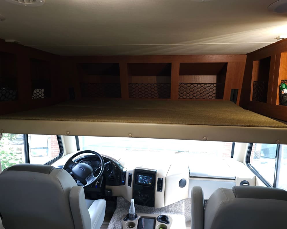 2012 29.1  by Thor for rent in 48324