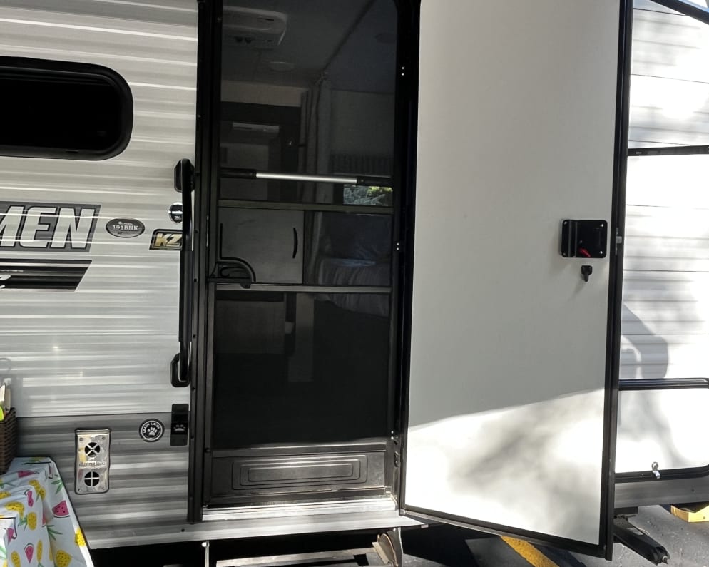 2021 KZ Sportmans Classic 191bhk Travel Trailer for rent in Champaign Illinois