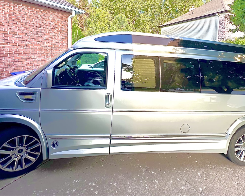 2020 CHEVROLET Cargo Van