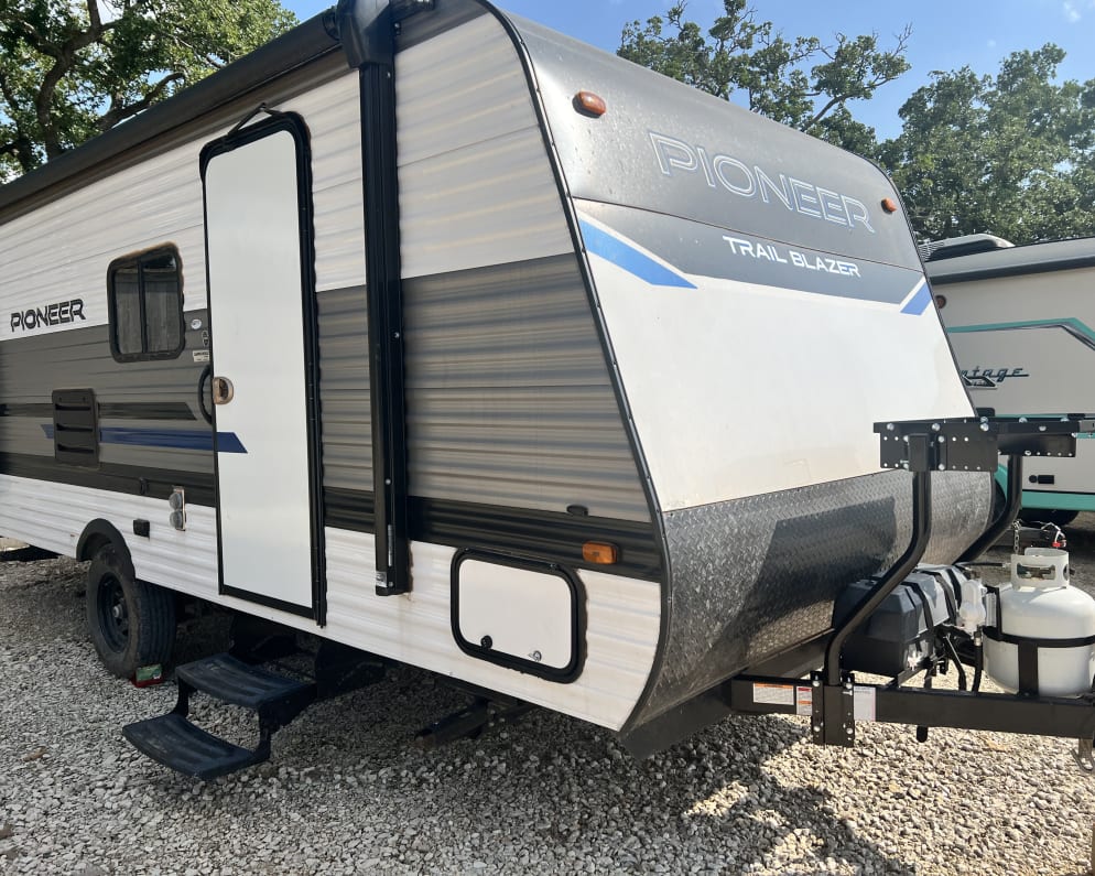 2021 pioneer  by Hartland for rent in 78602