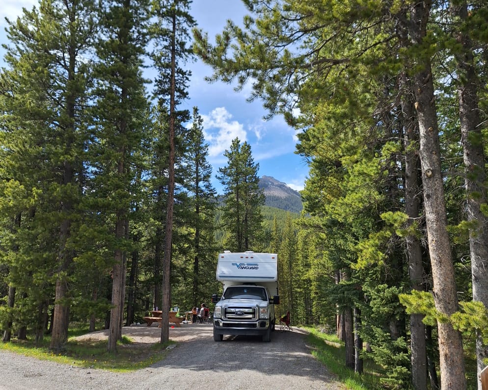 2016 Truck Camper  by Glacier Campers for rent in T3P 0T1