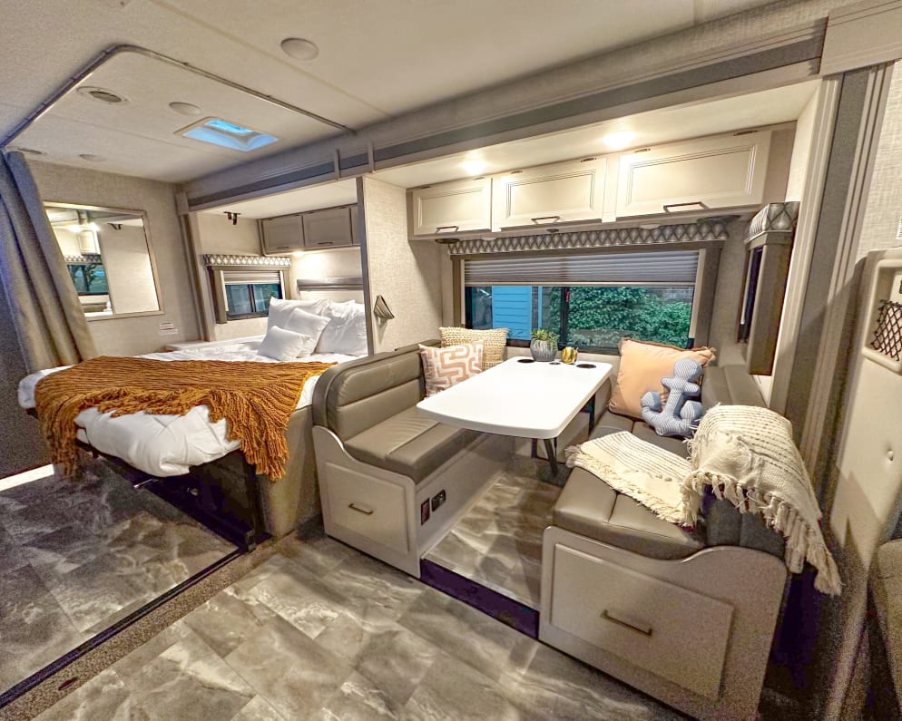 2023 Quantum LC  by Thor for rent in 15522