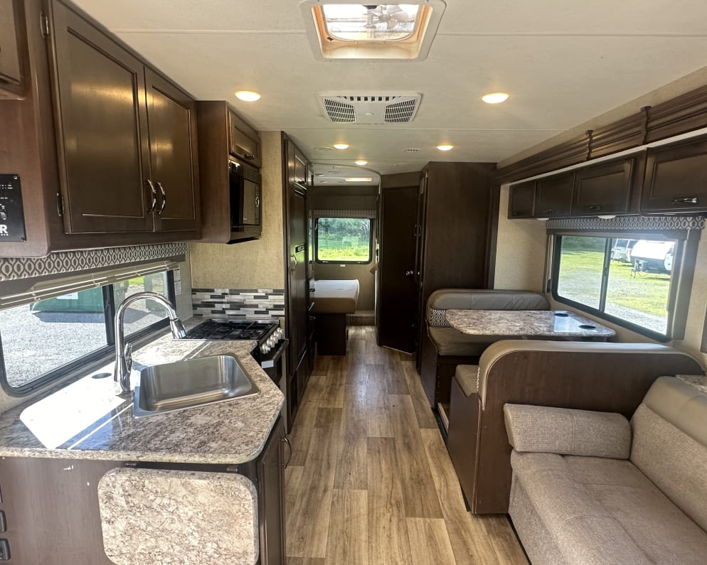 2019 Thor Motor Coach Freedom Elite