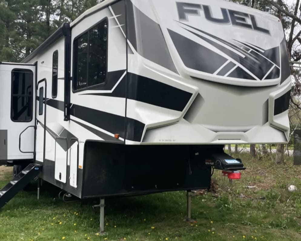 2022 Heartland RVs Fuel Toy Hauler