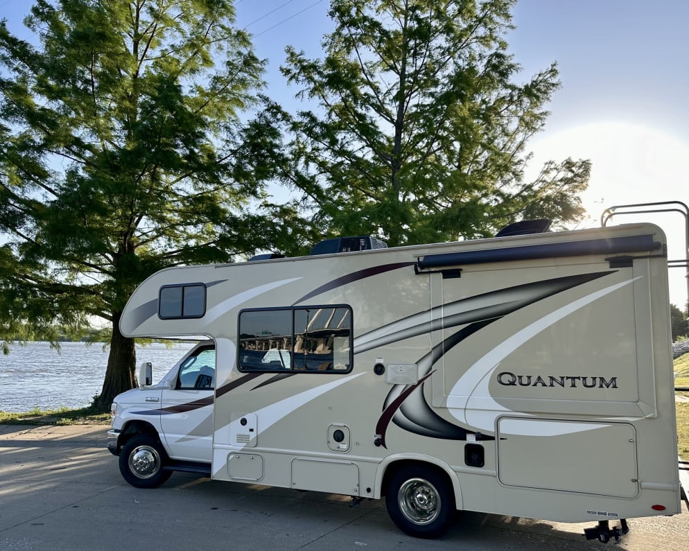 2018 Thor Quantum available for rent in Bettendorf Iowa
