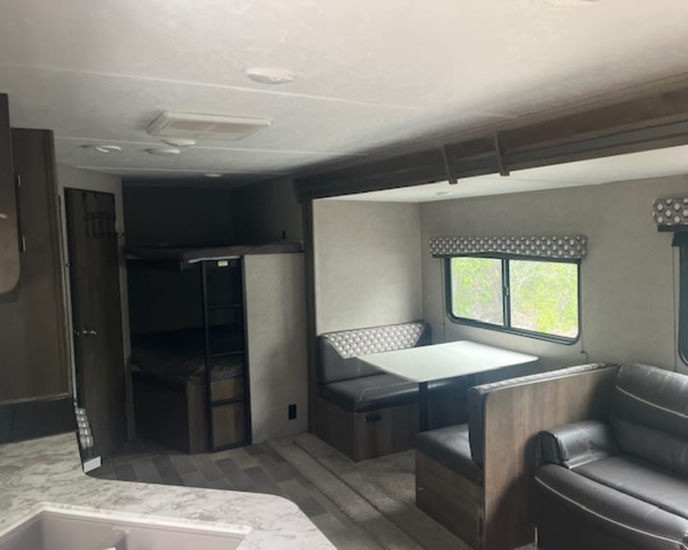 2019 Coleman Lantern  by Dutchmen for rent in 99672