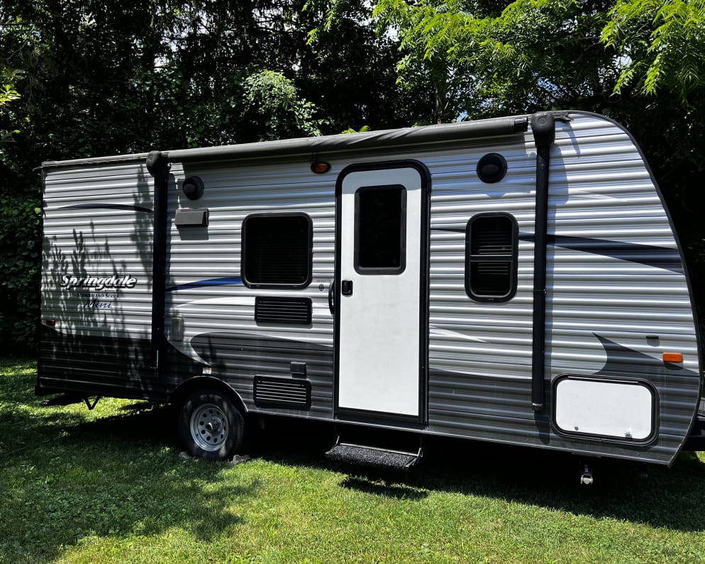 2017 Keystone RV Summerland Mini available for rent in Dayton Ohio