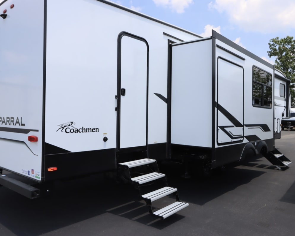 2024 Coachmen Chaparral Fifth Wheel for rent in Seguin Texas