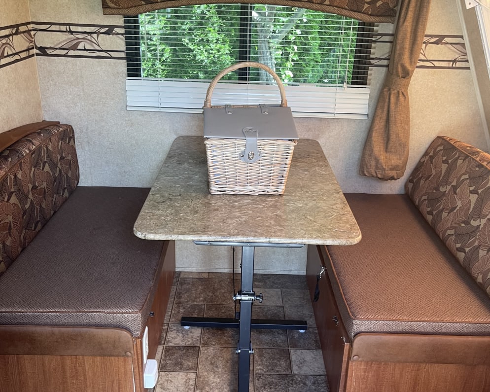 2012 Surveyor Sport  by Forest River for rent in V1V 0C6