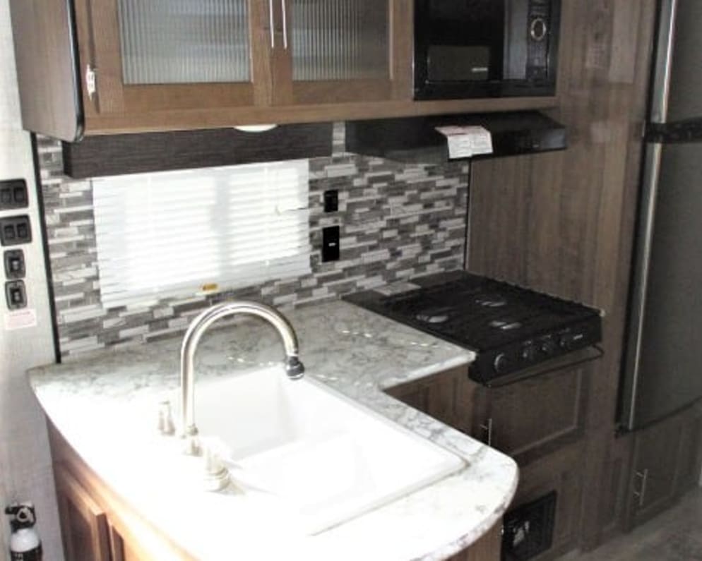 2020 Kingsport  by Gulf Stream for rent in 57719