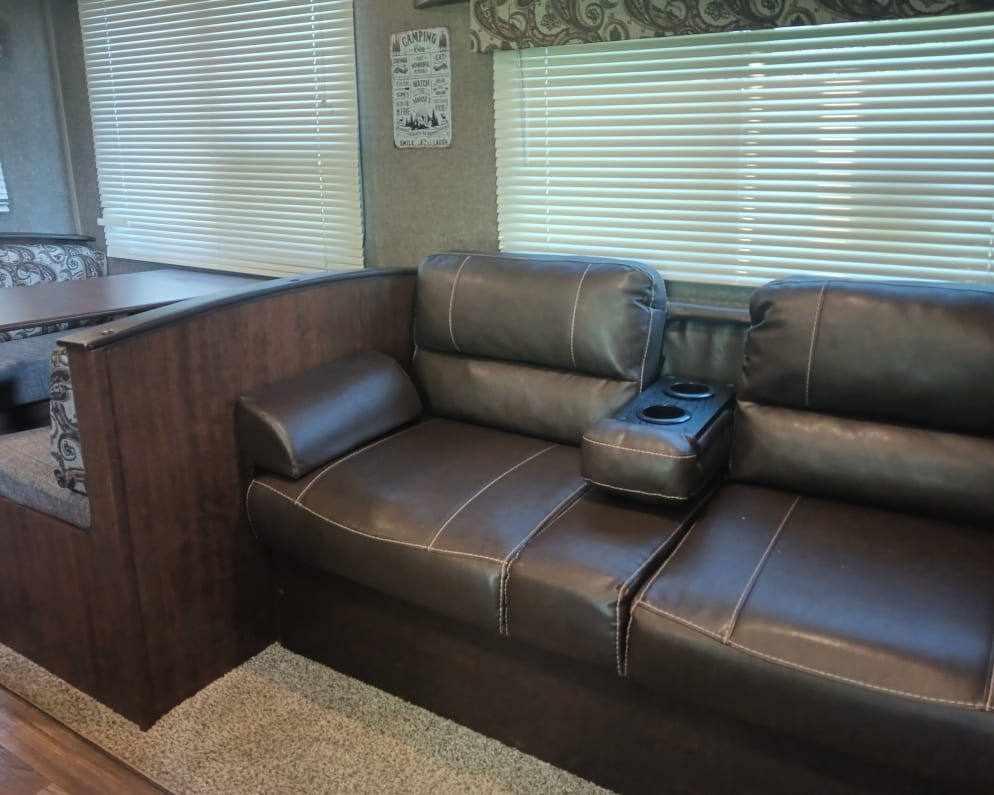 2018 Hideout LHS  by Keystone RV for rent in 45150