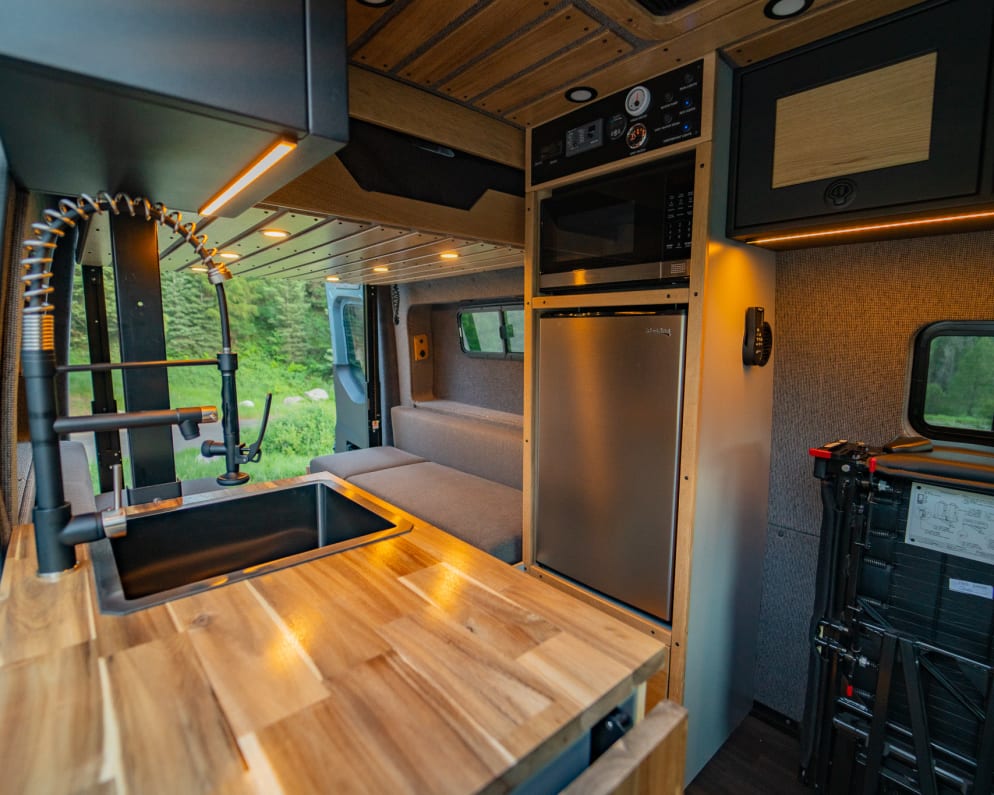 Class B RV for Rent in Lindon, Utah