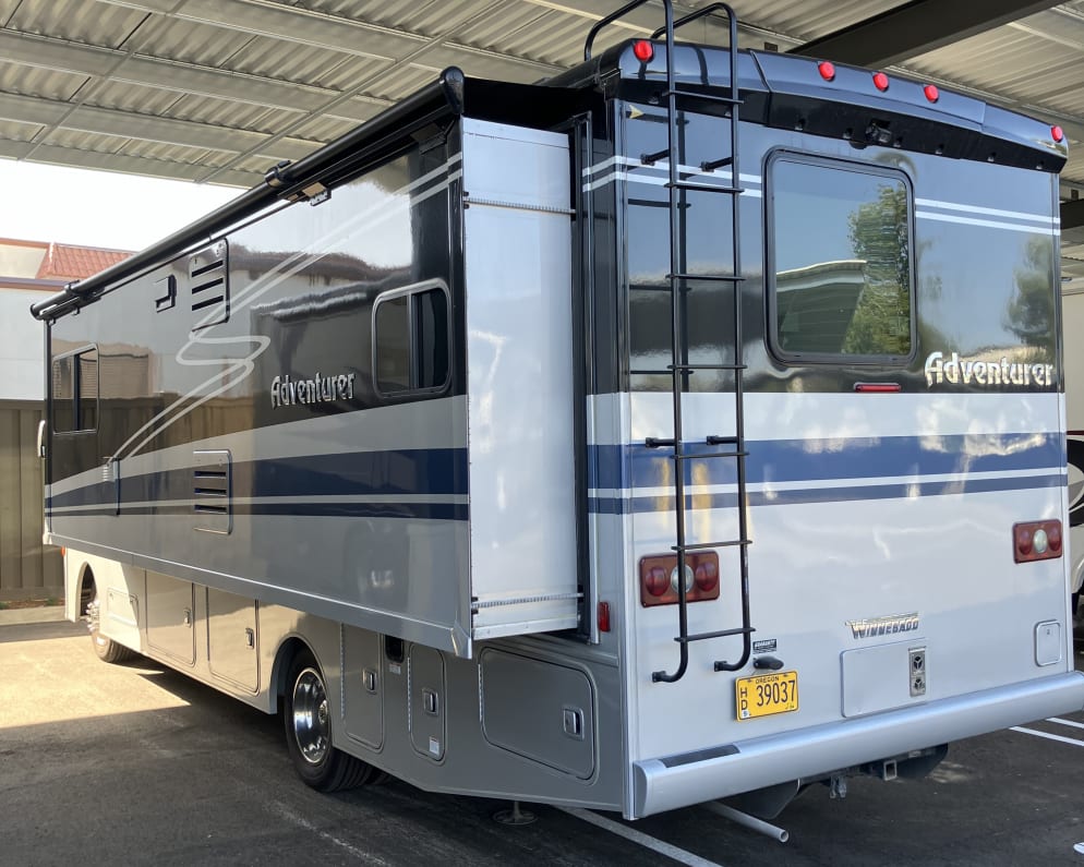2020 Winnebago Adventurer Class A for rent in Oxnard California