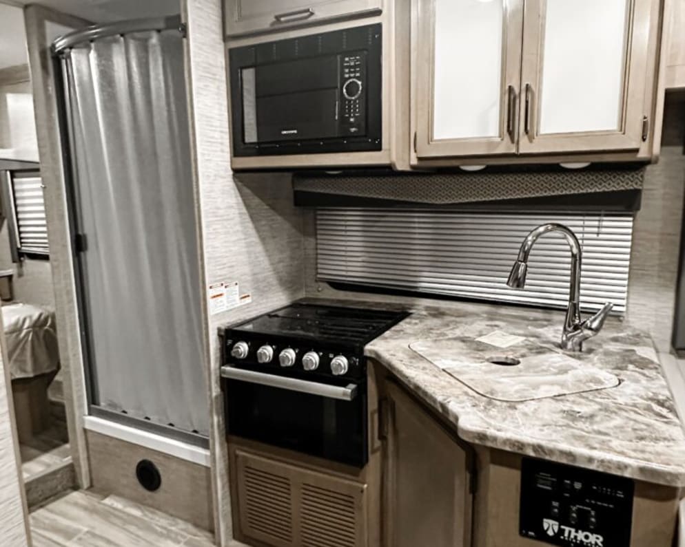 2022 Four Winds  by Thor for rent in 47546