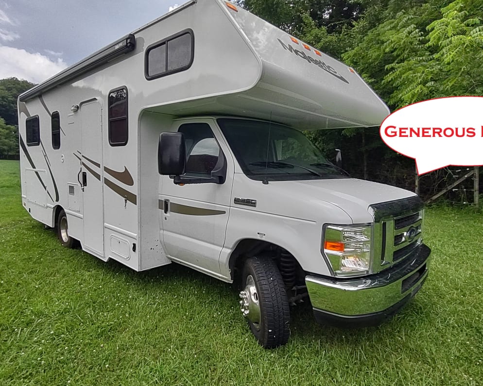 2019 Thor Motor Coach Four Winds Majestic available for rent in Mills River North Carolina