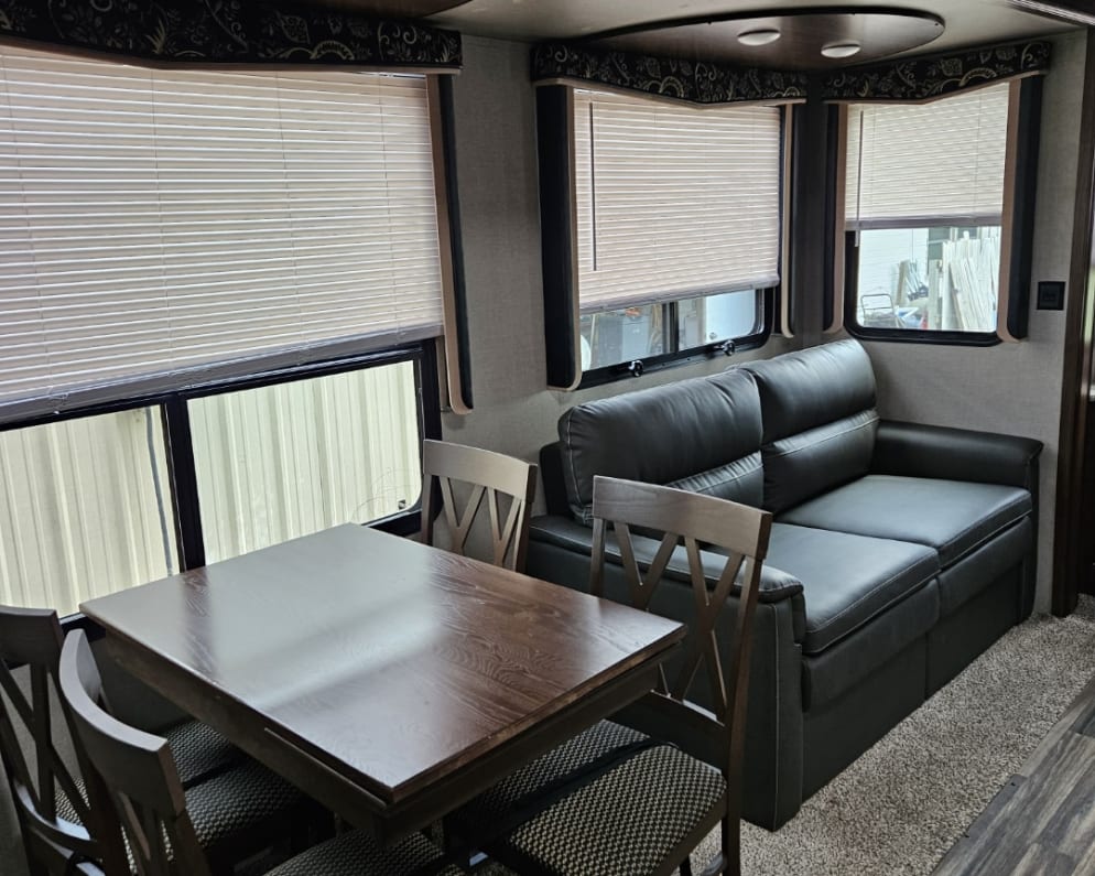2017 Montana High Country  by Keystone RV for rent in 67490