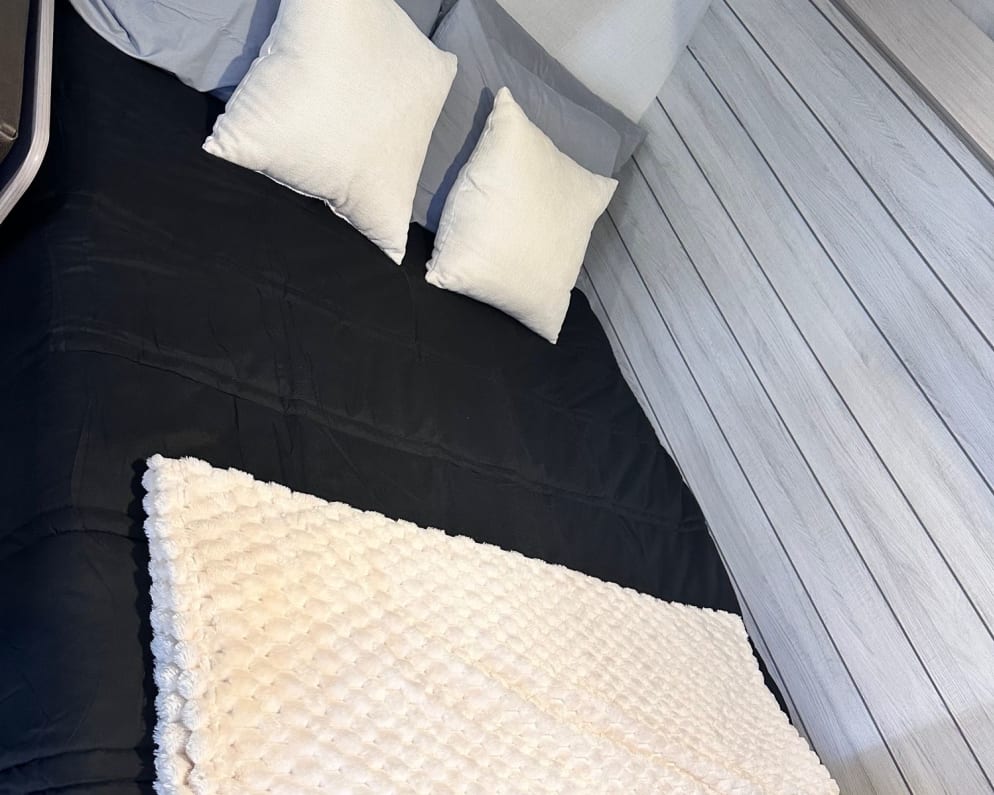 2024 Dutchmen Coleman 17B Travel Trailer for rent in Oxnard California