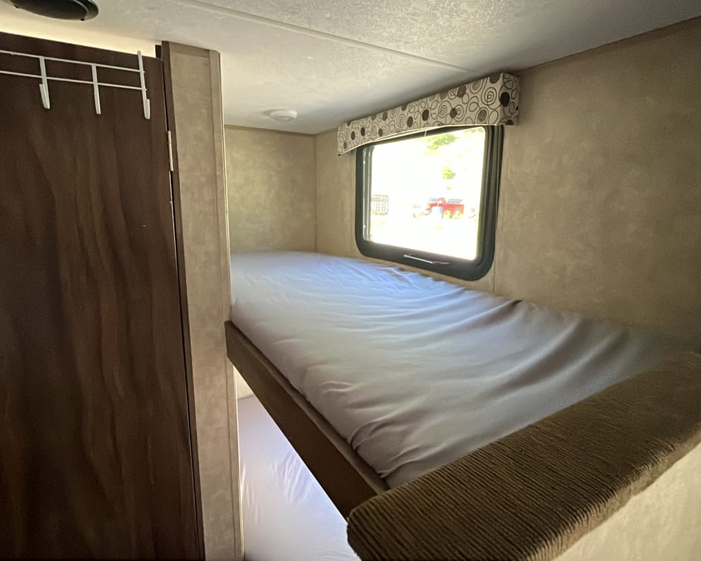 2016 Clipper Trailer  by Clipper for rent in 15044