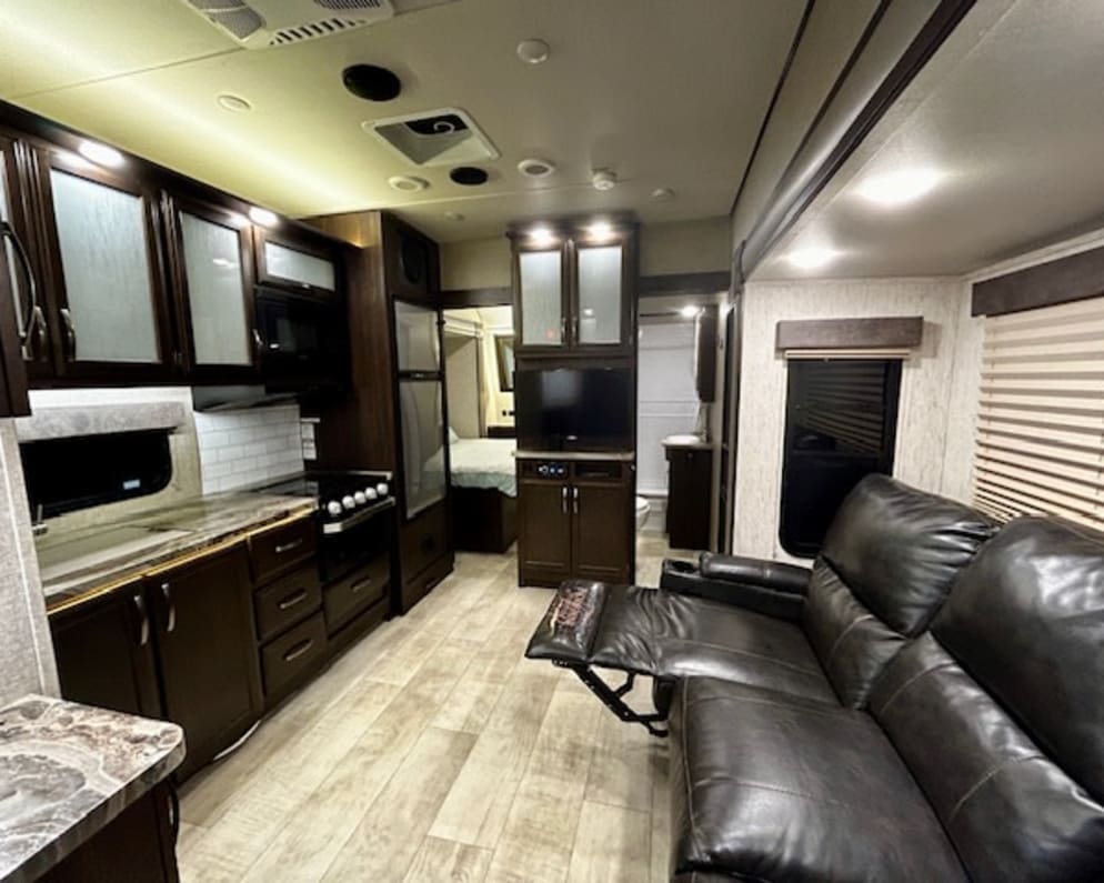 2020 Grand Design Momentum Toy Hauler for rent in Phoenix Arizona