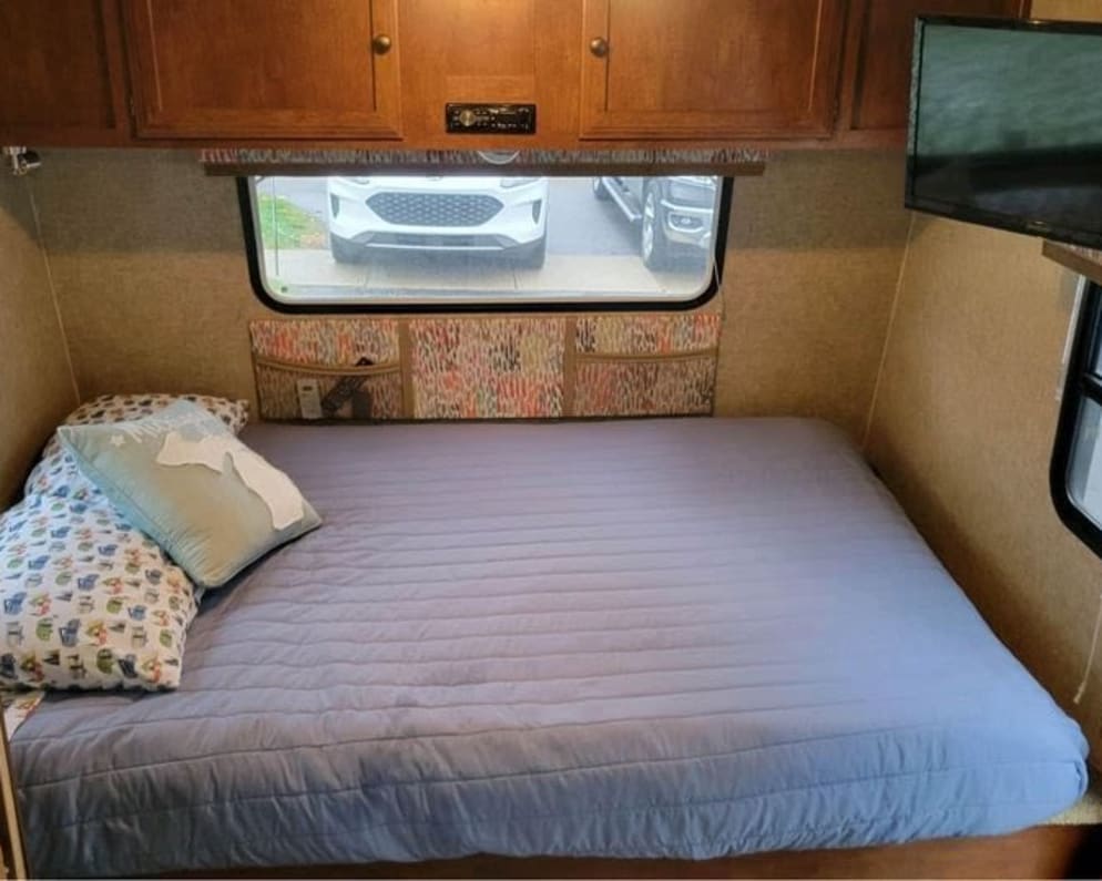 2016 Spree Escape Travel Trailer for rent in Pinckney Michigan