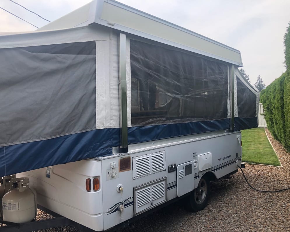 2008 Fleetwood santa fe Popup for rent in Oliver British Columbia