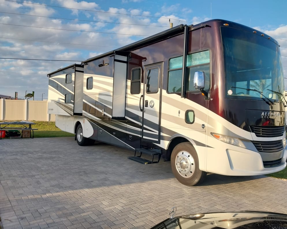 2017 Allegro Allegro Open Road available for rent in Newton Falls Ohio