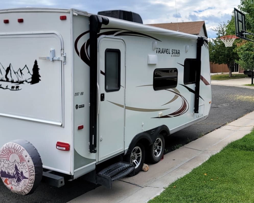 2014 Starcraft Travel Star Travel Trailer for rent in Commerce City Colorado