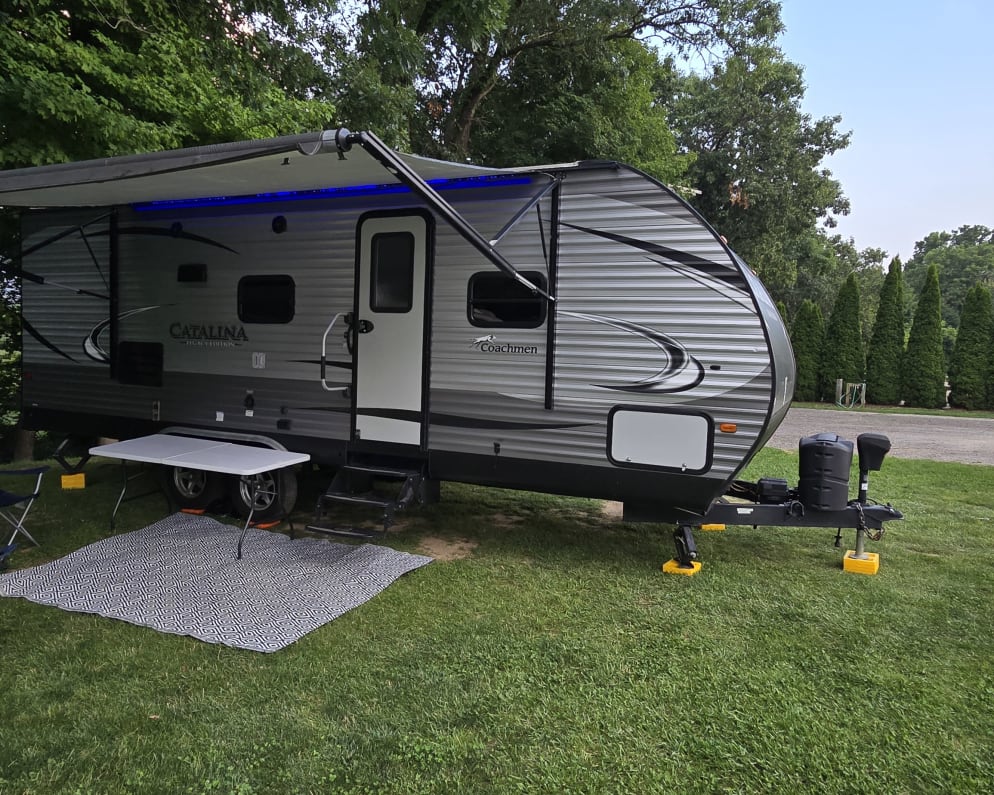 2017 Coachmen Catalina legacy