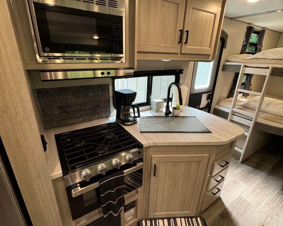 2024 Coachmen Catalina Travel Trailer for rent in Indian River Michigan
